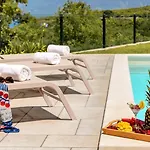ヴィラ Isla Blue 3 Pool&welness Krk By Guide ヴルブニク